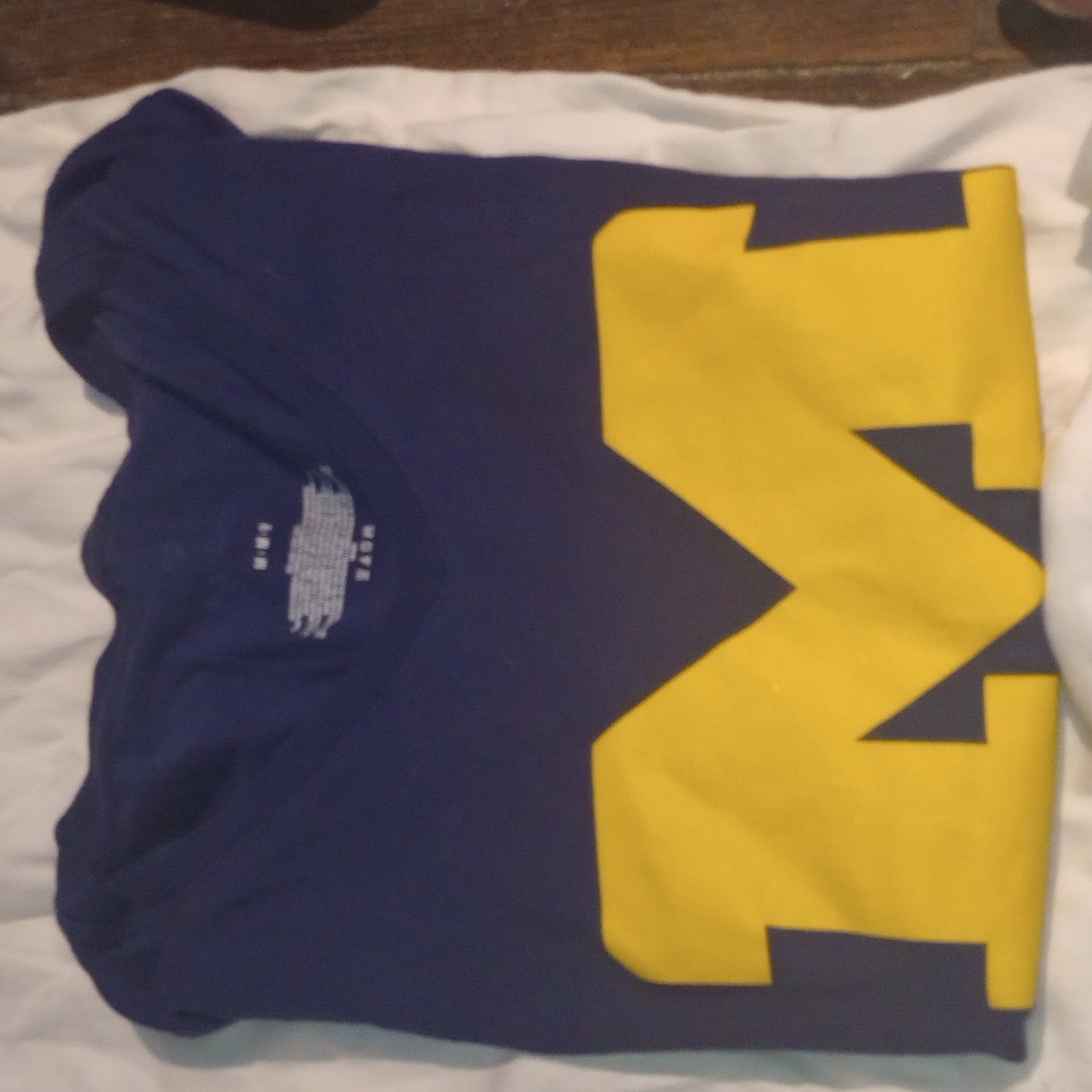 Fantastic women's short sleeve T-shirt med size blue/,yellow  Michigan